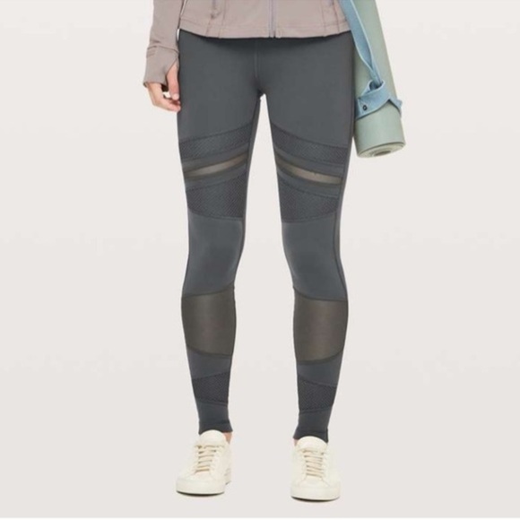 Lululemon Wunder Under High-Rise Tight Mix & Mesh 28"
Melanite size 6 - Picture 1 of 6